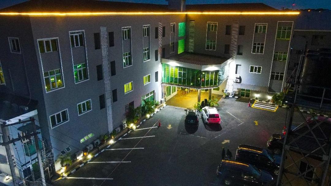 Golden Tulip Hotel- Evergreen Port Harcourt Zewnętrze zdjęcie
